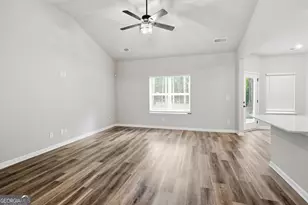 533 Evelyn Dr, Greenville, GA 30222 - Photo 2
