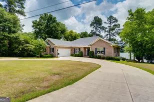 115 Lakeshore Ct NE, Milledgeville, GA 31061 - Photo 1