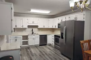 306 Mt Vernon Dr, Calhoun, GA 30701 - Photo 6