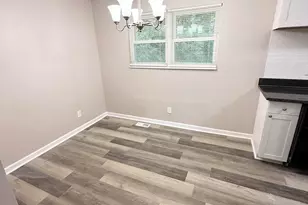207 Custer Cir, Griffin, GA 30223 - Photo 4
