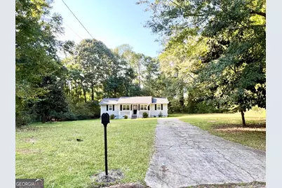 207 Custer Circle, Griffin, GA 30223 - Photo 2