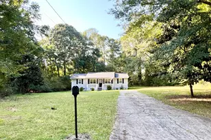 207 Custer Cir, Griffin, GA 30223 - Photo 2