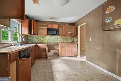 1727 Vauxhall Drive, Lithonia, GA 30058 - Photo 6