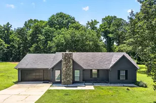 11525 Matthews Trail, Hampton, GA 30228 - Photo 2