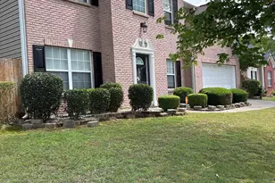 4208 Medlock Woods Dr, Snellville, GA 30039 - Photo 2