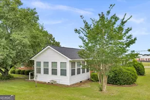 240 E Peter St, Cochran, GA 31014 - Photo 8