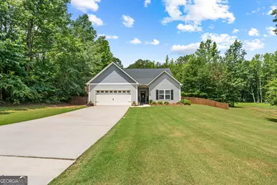273 Park Pine Circle, Grantville, GA 30220 - Photo 2