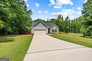273 Park Pine Cir, Grantville, GA 30220 - Photo 38