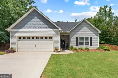 273 Park Pine Circle, Grantville, GA 30220 - Photo 1