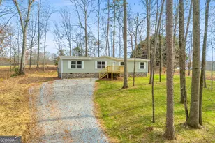 274 Montego Bay Trl, Clarkesville, GA 30523 - Photo 2