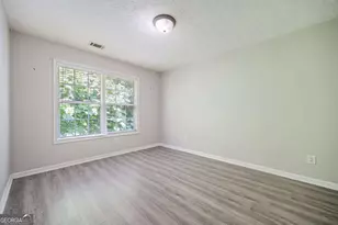 6131 Brookechase Ln, Norcross, GA 30093 - Photo 16