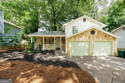 627 Ridge Avenue, Stone Mountain, GA 30083 - Photo 2
