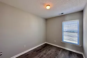 2042 Bayrose Cir, East Point, GA 30344 - Photo 14