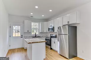 1735 Jenkins St, Augusta, GA 30904 - Photo 12