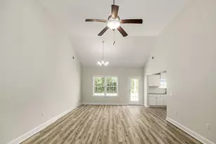 1002 Oglethorpe Ln, Darien, GA 31305 - Photo 6