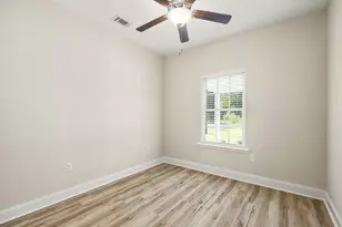1002 Oglethorpe Ln, Darien, GA 31305 - Photo 10