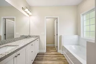 1002 Oglethorpe Ln, Darien, GA 31305 - Photo 14