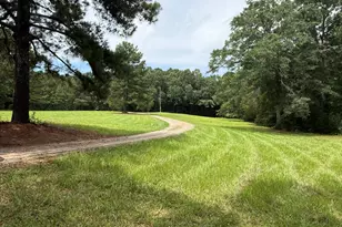 725 Musgrove Rd, Griffin, GA 30223 - Photo 2