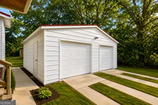 169 W Dykes St, Cochran, GA 31014 - Photo 8
