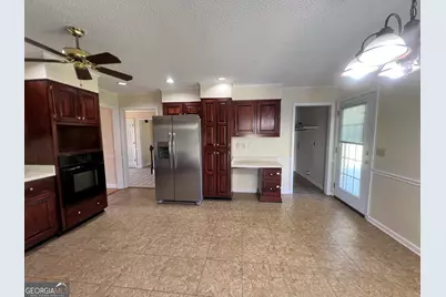 906 McAllister Drive, Vidalia, GA 30474 - Photo 2