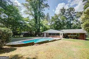 300 Kelly Dr, Fayetteville, GA 30214 - Photo 2