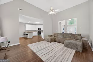 914 Georgian Point Dr, Lawrenceville, GA 30045 - Photo 6