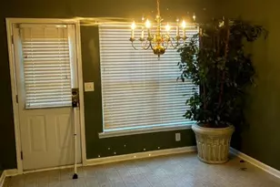 9592 Lakeview Cir, Union City, GA 30291 - Photo 6