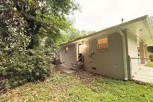 2176 Elinwood Dr, East Point, GA 30344 - Photo 10