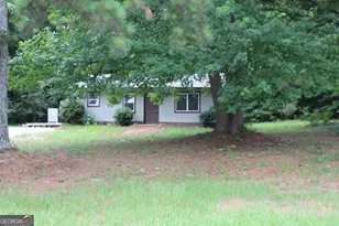 146 E Wright St, Winder, GA 30680 - Photo 1