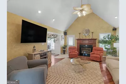 300 Farm View Court, Locust Grove, GA 30248 - Photo 8