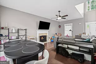 215 Forrest Ln, Palmetto, GA 30268 - Photo 8