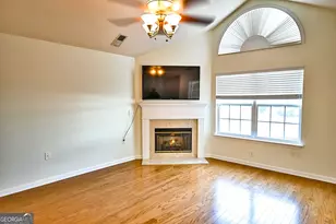6107 Menlow Ct, Cumming, GA 30041 - Photo 8
