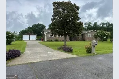 3693 Holly Place, Macon, GA 31216 - Photo 2