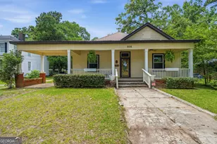 202 Everett Square, Fort Valley, GA 31030 - Photo 2
