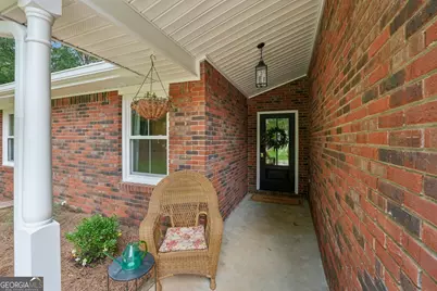 152 Curved Road, Jonesboro, GA 30238 - Photo 2