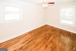 1339 Holcomb Ave, East Point, GA 30344 - Photo 6