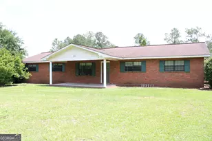 338 Lakeview Dr, Baxley, GA 31513 - Photo 1