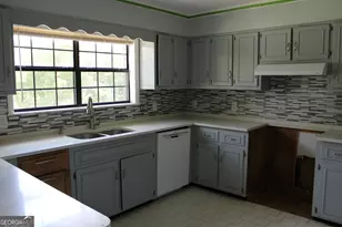 338 Lakeview Dr, Baxley, GA 31513 - Photo 16