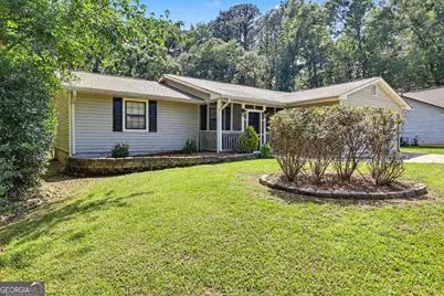 9421 Forest Knoll Drive, Jonesboro, GA 30238 - Photo 2