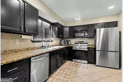 9421 Forest Knoll Drive, Jonesboro, GA 30238 - Photo 10
