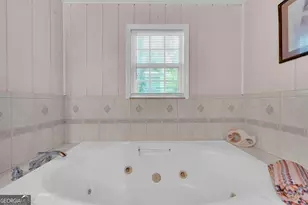 776 Normandy Trail, Lavonia, GA 30553 - Photo 18