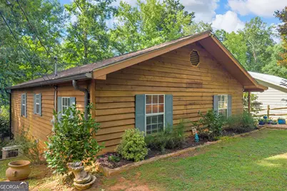 776 Normandy Trail, Lavonia, GA 30553 - Photo 4
