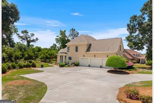 240 Fairways Dr, Warner Robins, GA 31088 - Photo 2