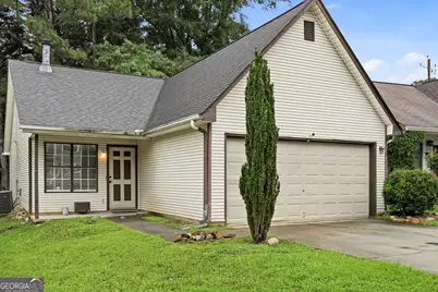 102 Turning Pt, Stockbridge, GA 30281 - Photo 2
