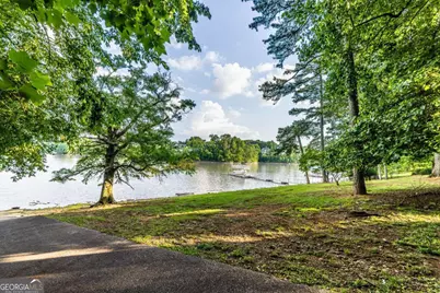 7822 Beachwood Drive, Murrayville, GA 30564 - Photo 6