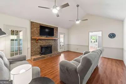 725 Nix Drive, Gainesville, GA 30501 - Photo 8