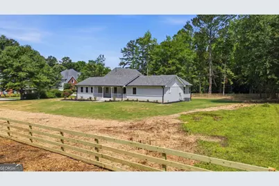 2450 Tennyson Trail, Grayson, GA 30017 - Photo 2