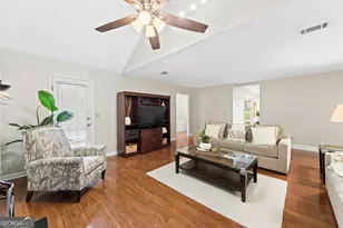 8409 Waverly Dr, Jonesboro, GA 30236 - Photo 10