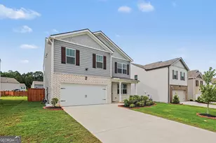 8236 Castleton Dr, Fairburn, GA 30213 - Photo 4
