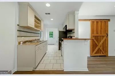 2396 Arno Court, Atlanta, GA 30318 - Photo 8